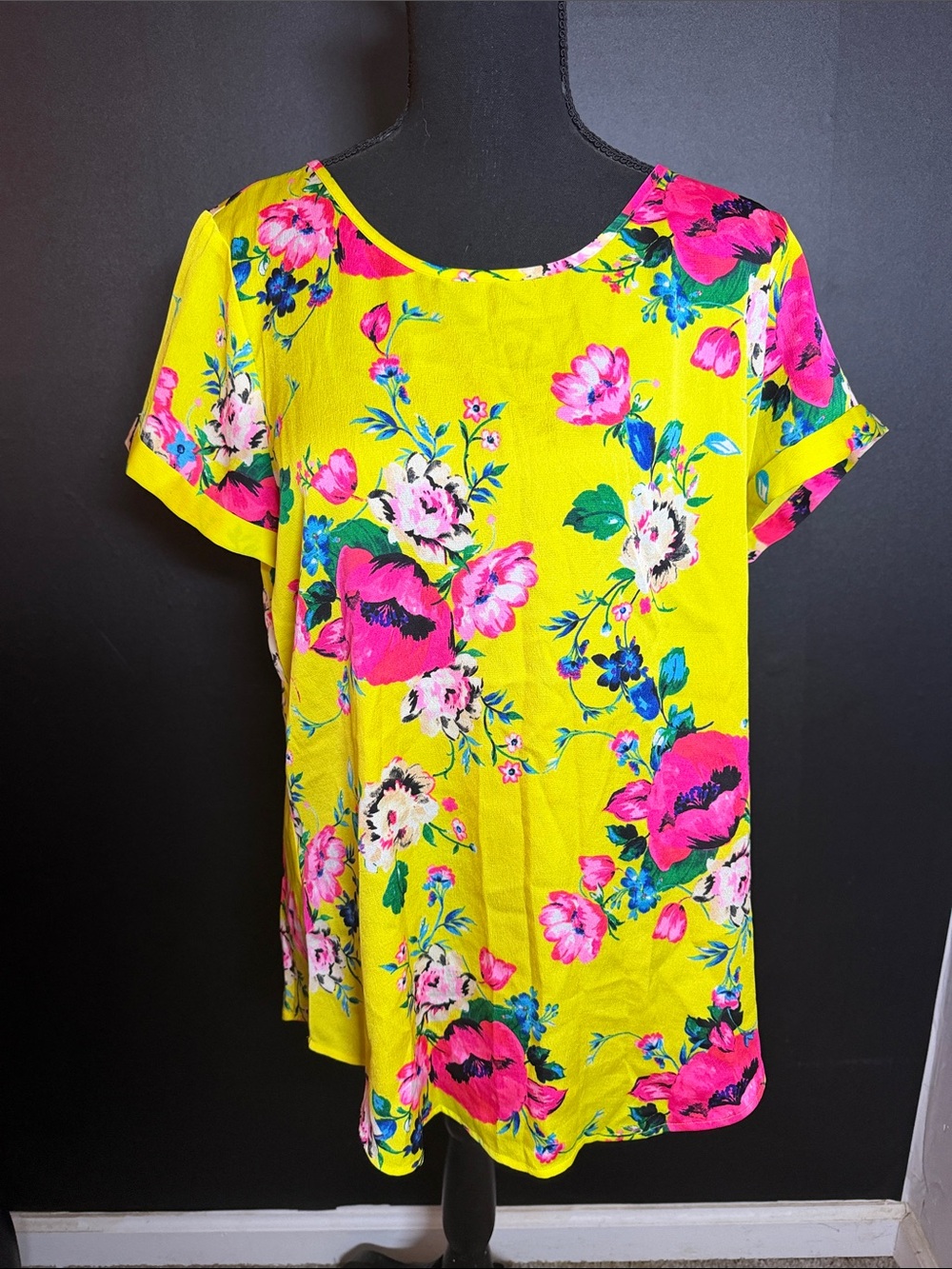 Express Bright Yellow Floral Short Sleeve Women’s Top Size L